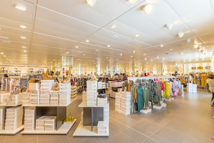 Retail store with LED spot lighting